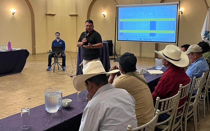 Capacitan a nuevos observadores climáticos en el manejo e interpretación de datos pluviométricos