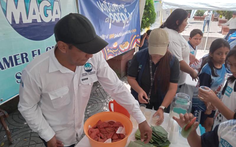 Educación nutricional y hábitos saludables benefician a la niñez escolar en El Quetzal