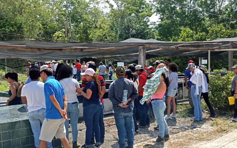Estudiantes fortalecen sus conocimientos sobre el cultivo de tilapia