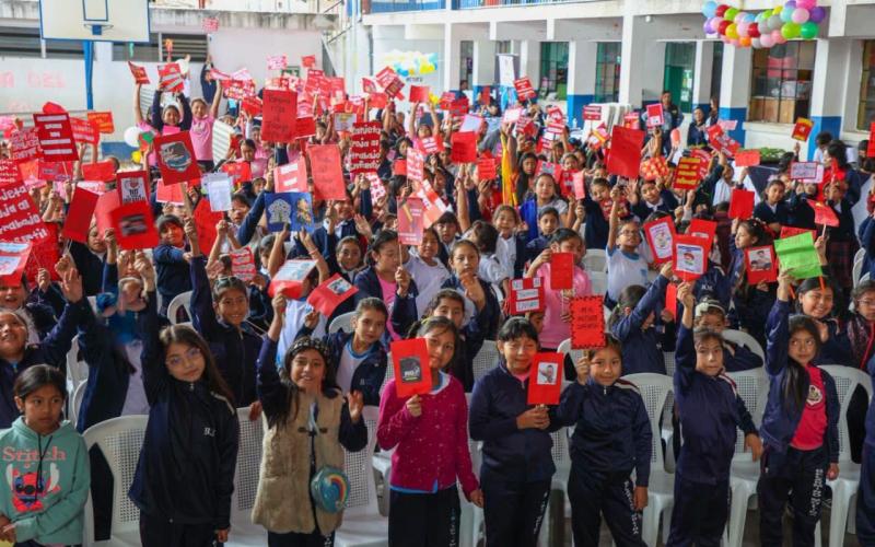 Más de 800 niñas participan en Feria Informativa