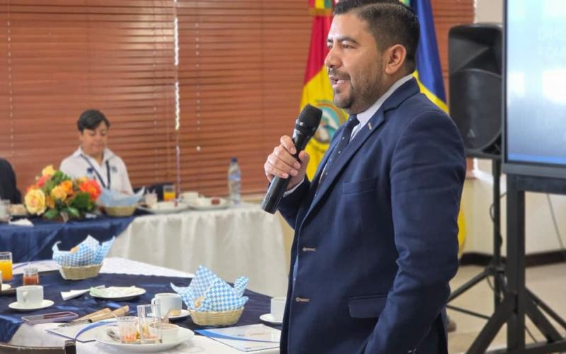 Mintrab en coordinación con Intecap realizan Foro Empresarial