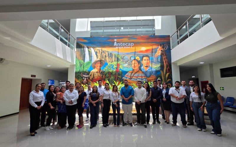 Mintrab realiza Foro Empresarial en Santa Rosa