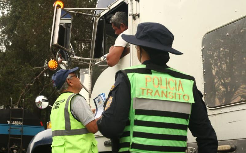 Intensifican operativos para proteger a usuarios del transporte extraurbano y de carga