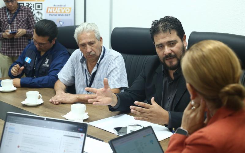 Diálogo impulsa acciones para fortalecer el transporte escolar