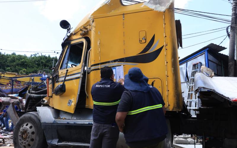 Imponen fuerte multa a cabezal que chocó contra mercado de Villa Nueva