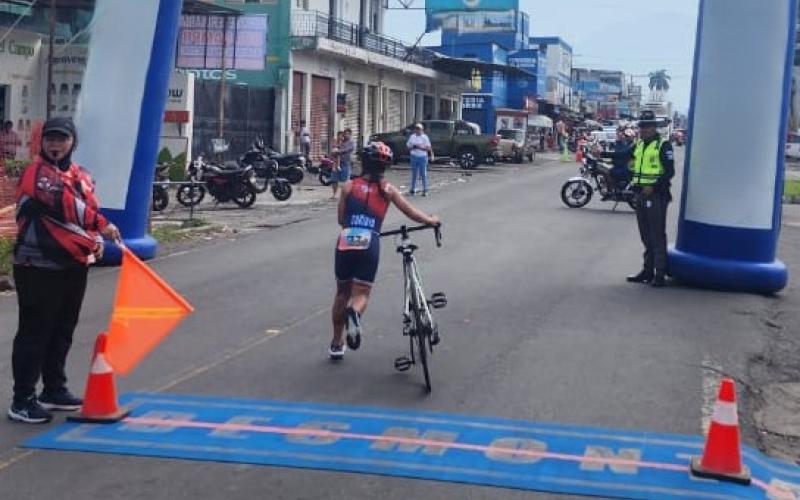 Garantizan seguridad vial a atletas del Torneo Nacional de Triatlón