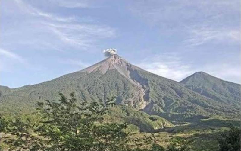 Disminuye la actividad del Volcán de Fuego