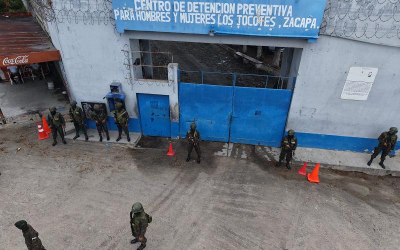 Requisa interinstitucional permite localizar objetos ilícitos en el Centro de Detención “Los Jocotes”, Zacapa