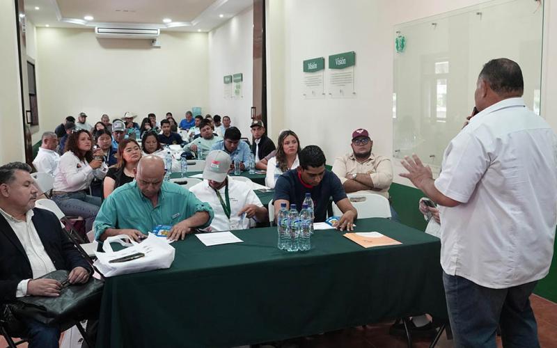 Fortalecen la prevención del Gusano Barrenador desde las aulas agrícolas