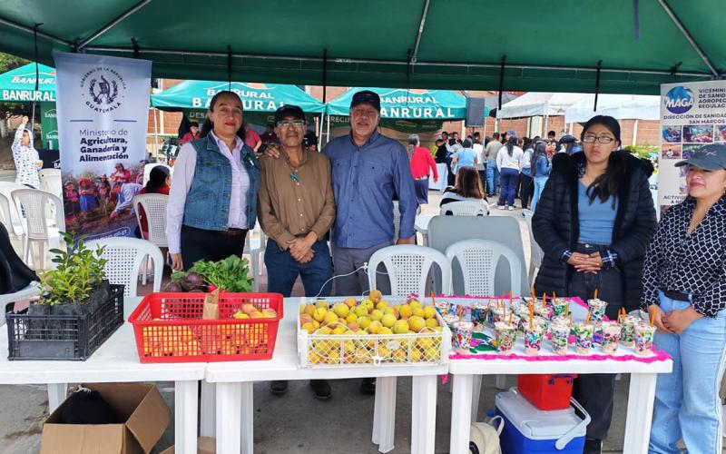 Productores locales impulsan la economía durante el aniversario de la EFA de San Marcos