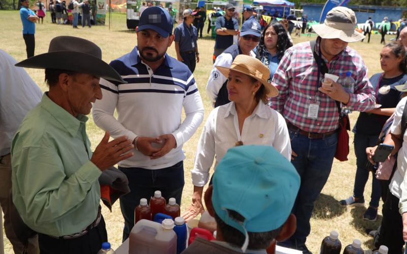 Realizan feria de la papa en Jalapa