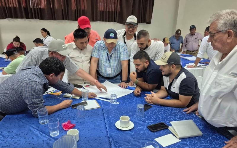 Equipos de las sedes departamentales de Zacapa y Chiquimula aprenden el sistema Keyline