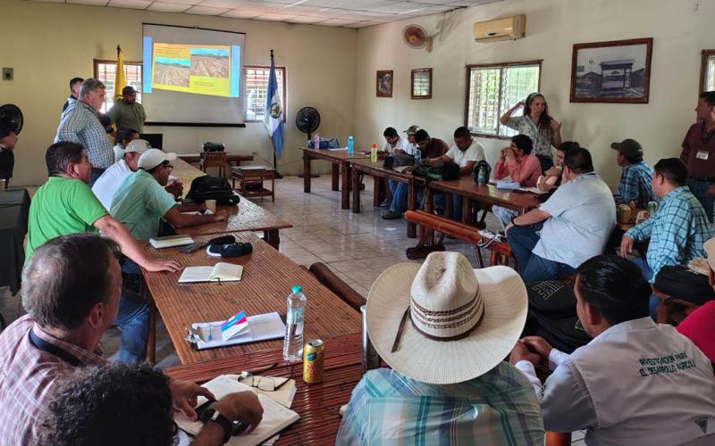 Técnicos y extensionistas de Escuintla y Santa Rosa inician Taller Regional de Keyline