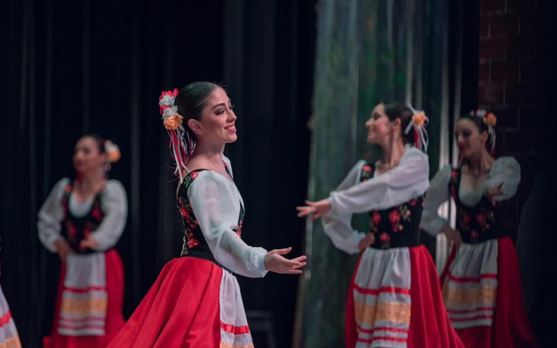 El Ballet Nacional de Guatemala «Christa Mertins» despide Coppélia junto a la Orquesta Sinfónica Regional de Occidente.