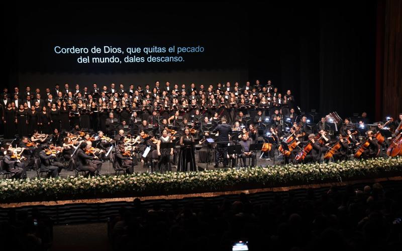 Segunda noche del Réquiem de Verdi despide la Temporada Ad Aeternus con más de 200 artistas en escena
