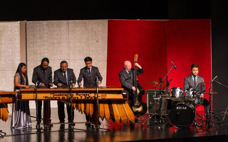 Q’Ojonel Soon lleva el sonido de la marimba a los 45 años del Teatro de Bellas Artes