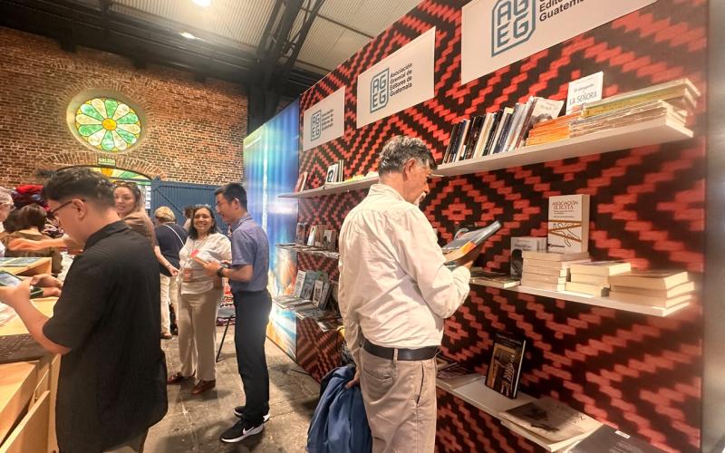 Guatemala, país invitado de honor, ilumina la Feria Internacional del Libro de Costa Rica. 
