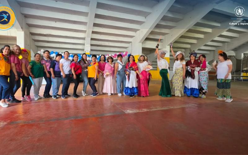 La Academia de Baile Latino celebra agosto con música, sabor y convivencia