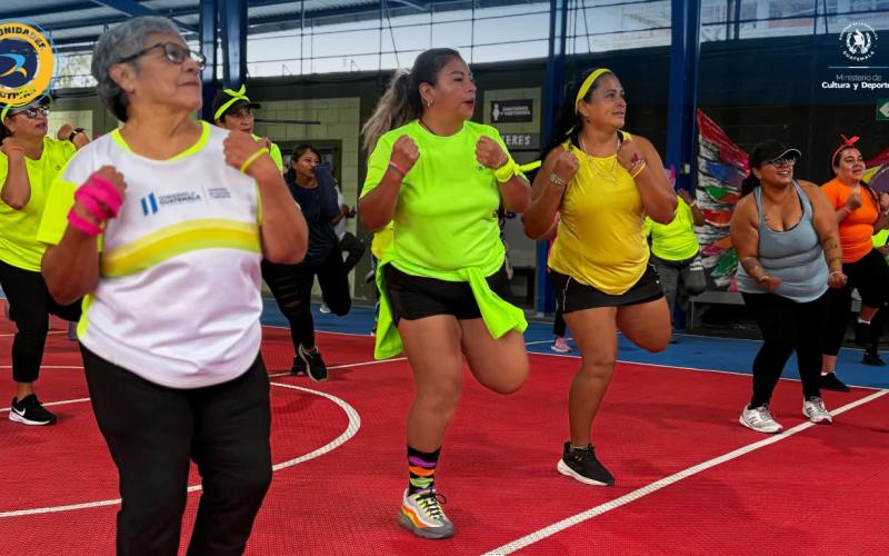 Gerona se llena de energía con una superclase de acondicionamiento físico