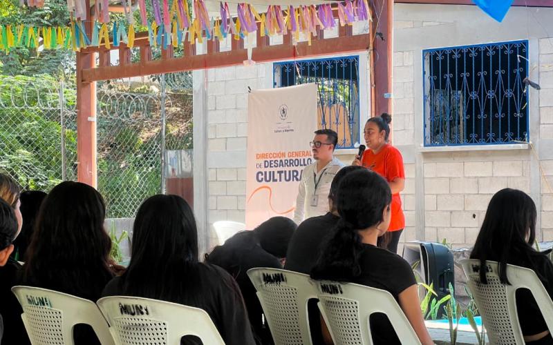Jóvenes se suman a la promoción cultural en San Cristóbal Acasaguastlán. 