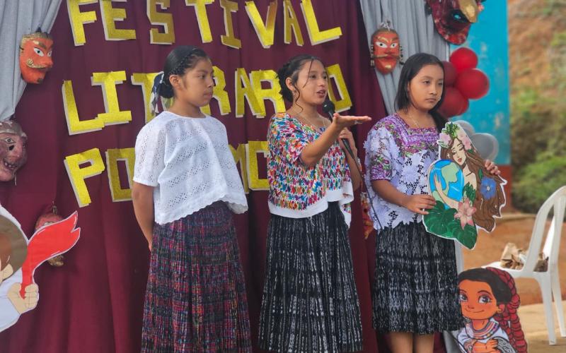 Festival literario impulsa la revitalización y salvaguardia del idioma Poqomchi’ en Alta Verapaz. 