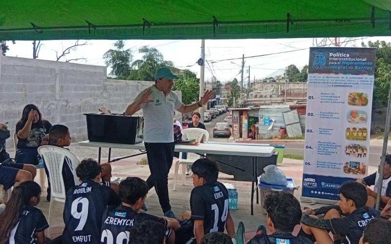 Con deporte y convivencia, jóvenes de la zona 21 se unen por la prevención