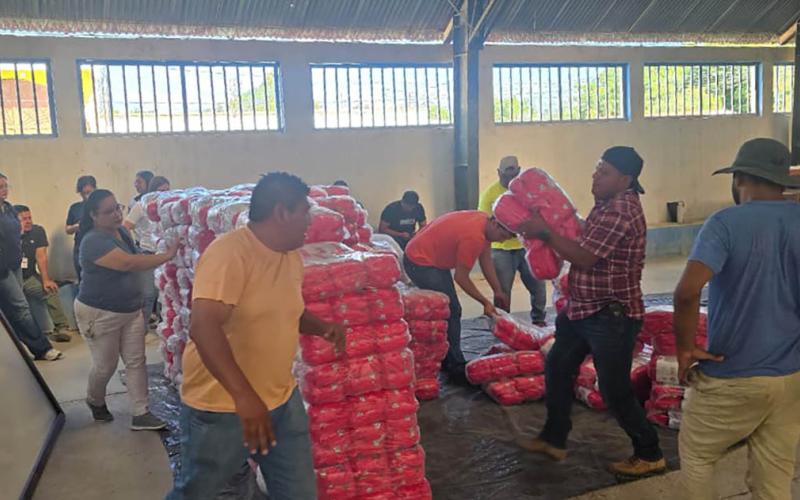 Entregaran más de 24 mil raciones de alimentos a familias de Petén y Suchitepéquez