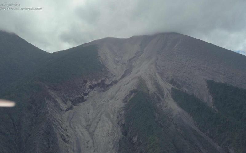 El Volcán de Fuego registra seis explosiones por hora y dispersión de ceniza