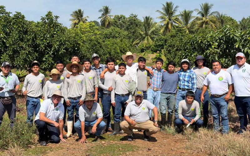 Fortalecen la educación agrícola media con avances formativos en el suroccidente del país