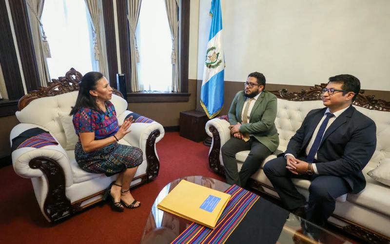 Ministra de Trabajo cumple con asistir a citación de interpelación