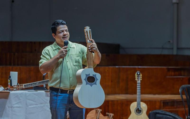 Festival Nacional de la Guitarra inicia con música, conocimiento y tradición en el Conservatorio Nacional de Música. 