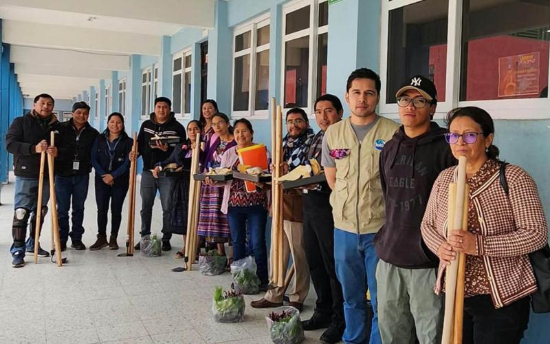Centros educativos de Totonicapán implementarán huertos escolares con fines pedagógicos