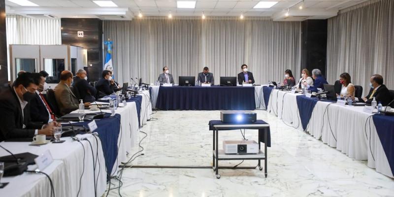 Gabinete económico busca reducir el contrabando aduanero 