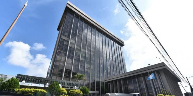 Ministerio de Finanzas Públicas apoyan a pequeños inversionistas 