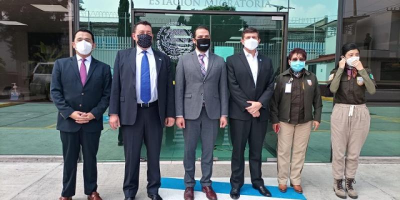 Vicecanciller Eduardo Hernández en México