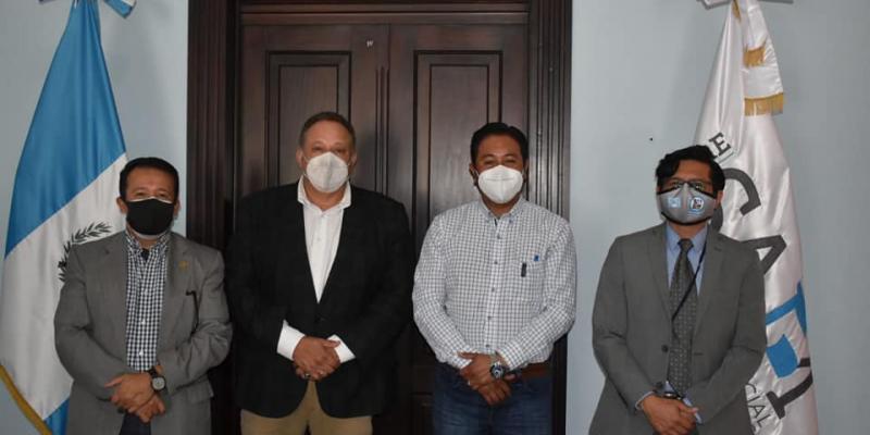 Ing. Luis Ruano y Mesa técnica