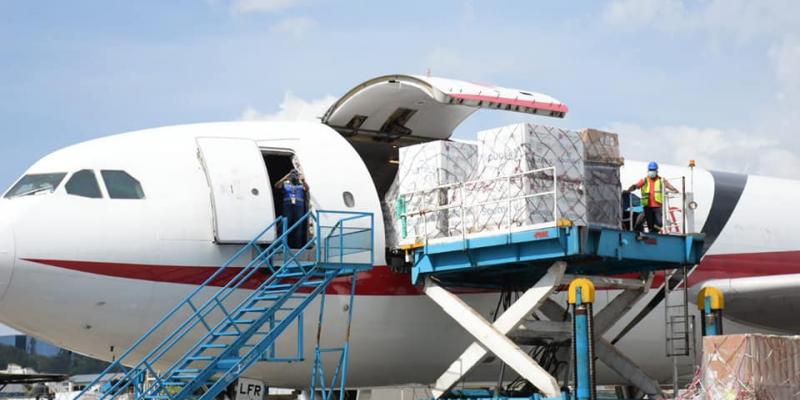 200 mil dosis de vacuna ingresaron este sábado. 