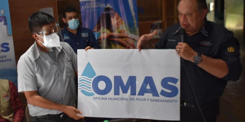 Ing. Luis Ruano y municipalidad de San Lucas Tolimán