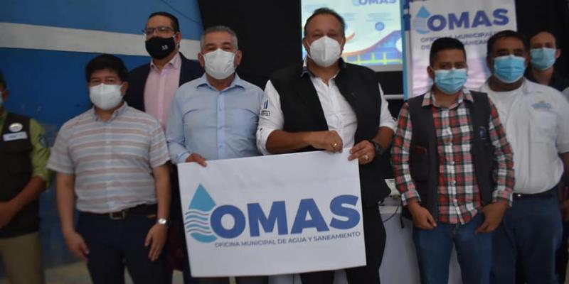 Ing. Luis Ruano y municipalidad de San Miguel Pochuta