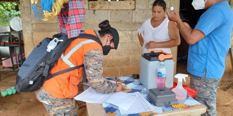 Vacunación puerta puerta 