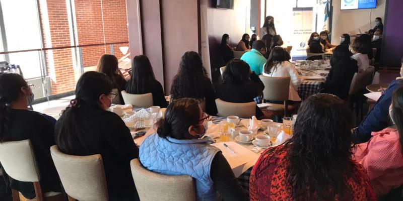 Profesionales de COPADEH promueven capacitaciones sobre derechos humanos y cultura de paz.