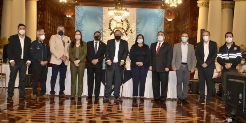 Presidente Alejandro Giammattei en lanzamiento. 