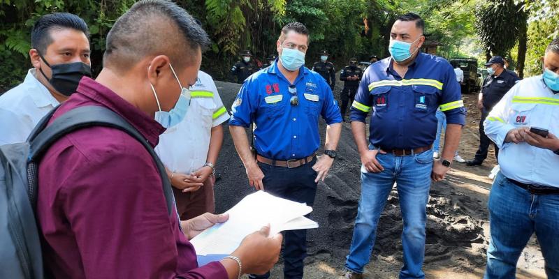 Ministro Maldonado en supervisión de obra 