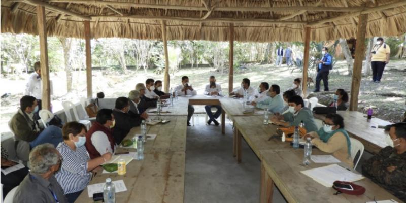 Con el objetivo de reducir la contaminación, la pesca ilegal y apoyar a las instituciones que velan por el  lago Petén Itzá