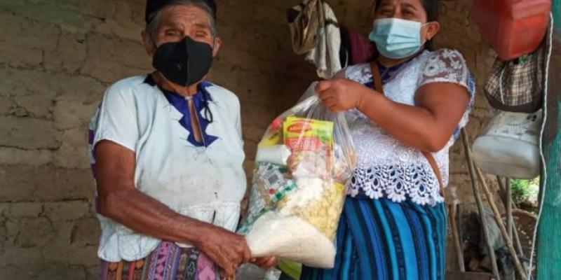 El programa Mis Años Dorados inició con la séptima entrega de alimentos a los adultos mayores inscritos en los Centros de Atención Diurna. 