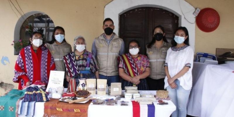 Durante las visitas en varias comunidades de Quiché, Huehuetenango y Quetzaltenango, se evaluó el trabajo de los técnicos encargados de las capacitaciones a beneficiarias de la Dirección de Mejoramiento de las Condiciones Socioeconómicas de la Mujer de SOSEP