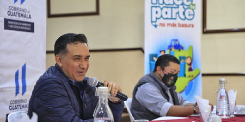 Ministro de Ambiente y Recursos Naturales, Mario Rojas Espino