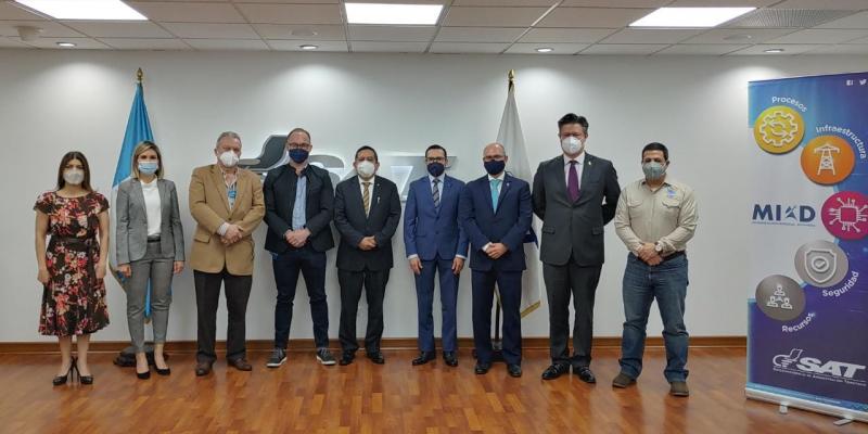 Programa Umbral de MCC, ejecutado por PRONACOM, apoyo modernización aduanera.