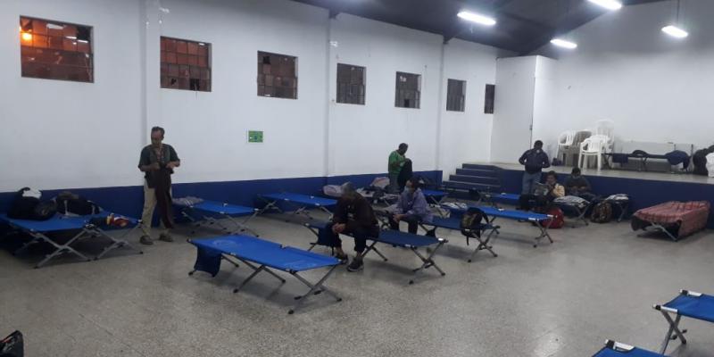 Personal de SOSEP continúa apoyando a la Municipalidad de Guatemala en los albergues habilitados por la época fría. 