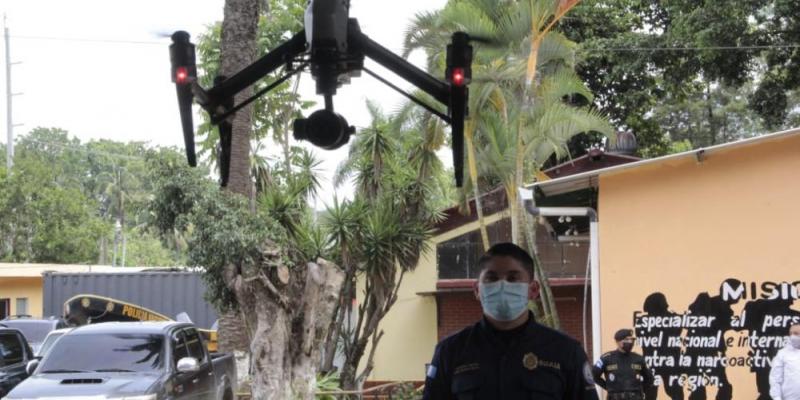 Policías antinarcóticos son capacitados en el uso de drones, para la búsqueda y localización de ilícitos